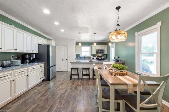 9239 Farys Mill RD, Gloucester, VA 23061