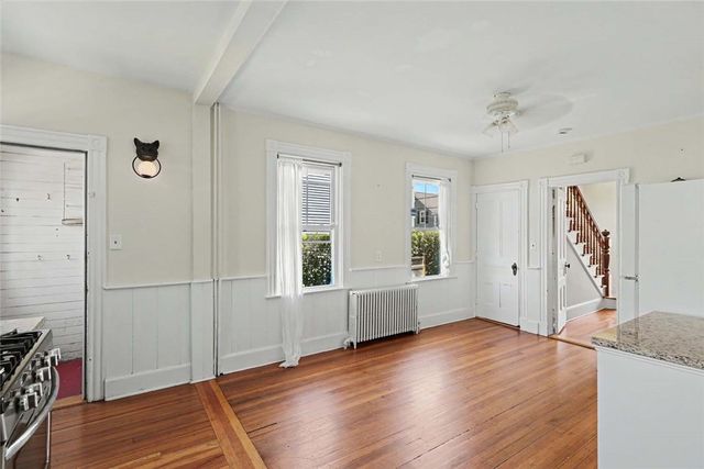 24 Russell Avenue, Newport, RI 02840
