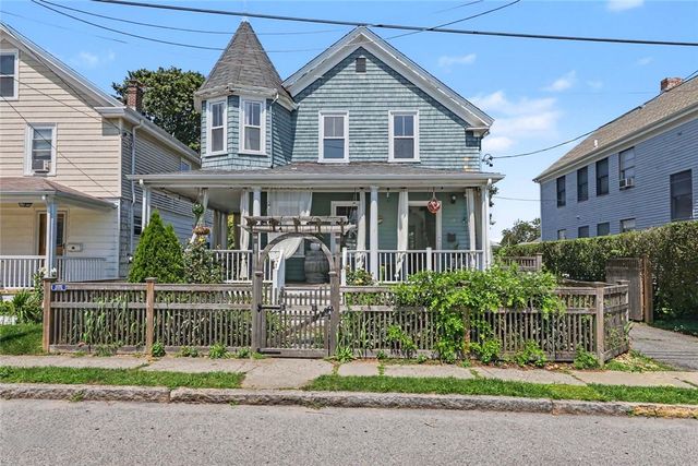 24 Russell Avenue, Newport, RI 02840