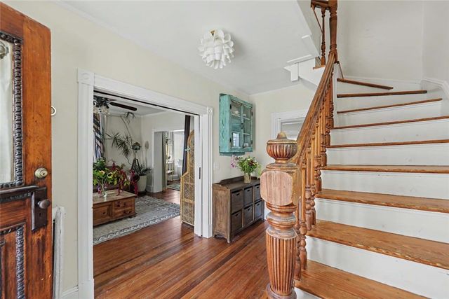 24 Russell Avenue, Newport, RI 02840