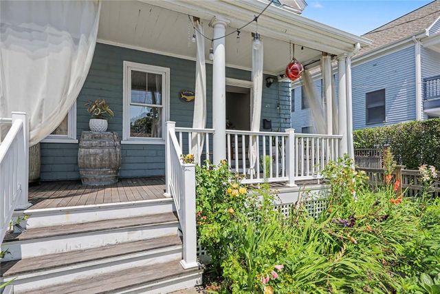 24 Russell Avenue, Newport, RI 02840