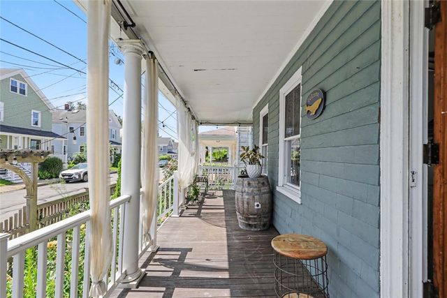 24 Russell Avenue, Newport, RI 02840