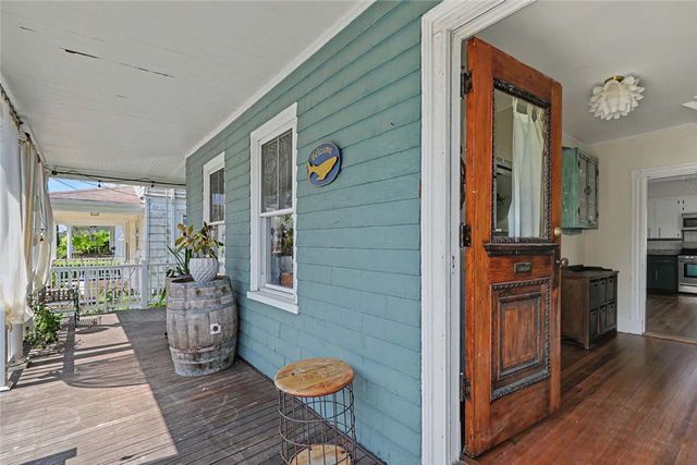 24 Russell Avenue, Newport, RI 02840