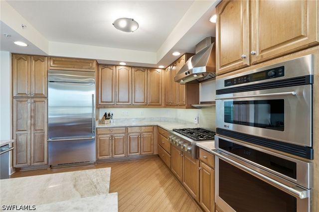 285 Grande WAY 401, Naples, FL 34110
