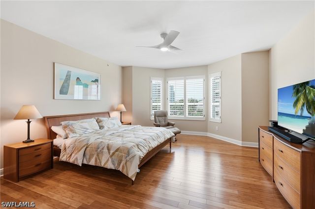 285 Grande WAY 401, Naples, FL 34110