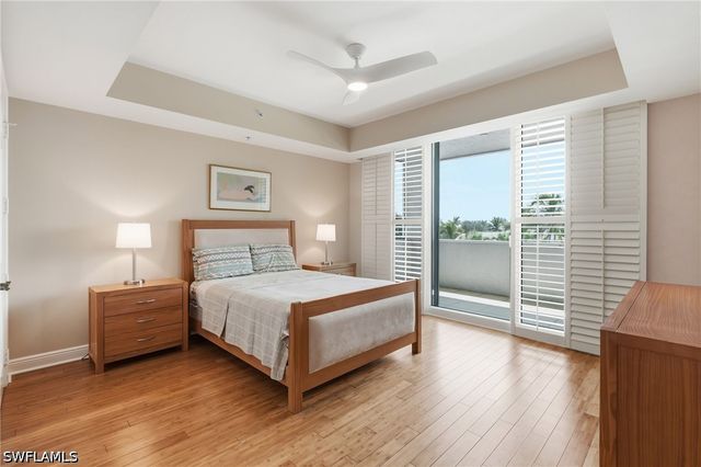 285 Grande WAY 401, Naples, FL 34110