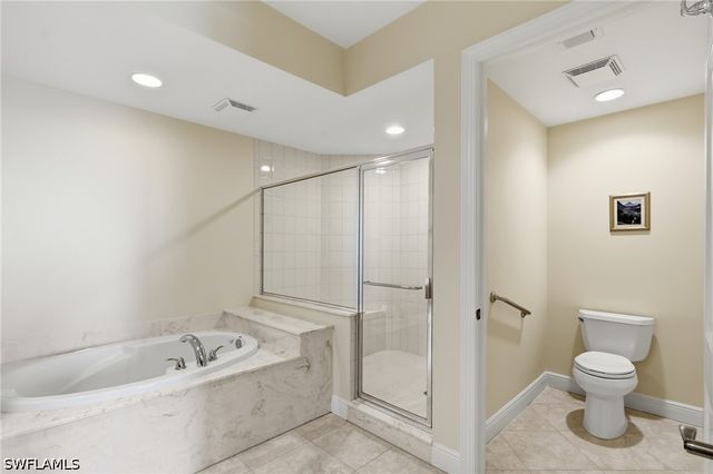 285 Grande WAY 401, Naples, FL 34110