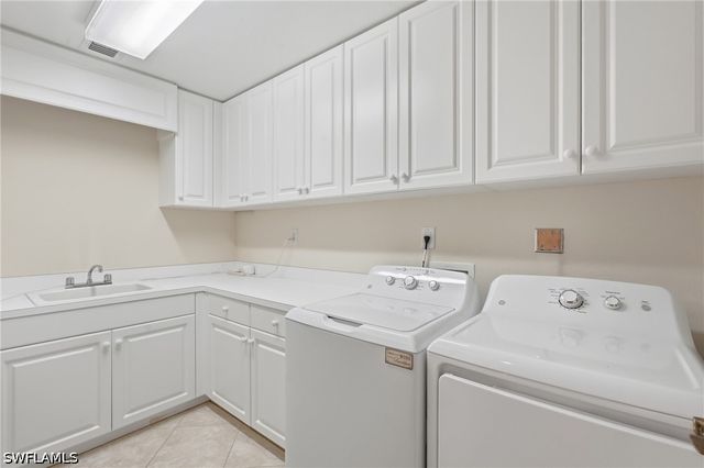 285 Grande WAY 401, Naples, FL 34110