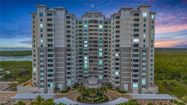285 Grande WAY 401, Naples, FL 34110
