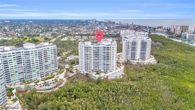 285 Grande WAY 401, Naples, FL 34110