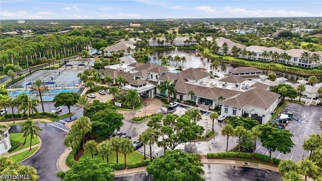 285 Grande WAY 401, Naples, FL 34110