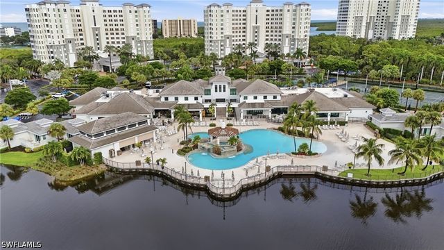 285 Grande WAY 401, Naples, FL 34110
