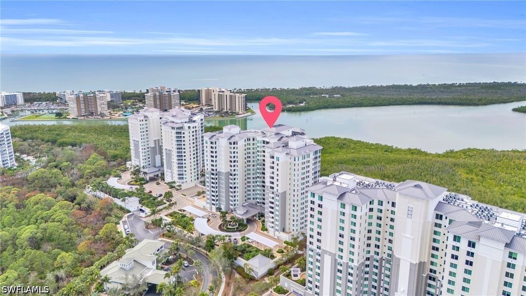285 Grande WAY 401, Naples, FL 34110