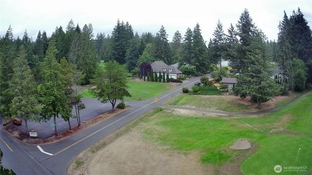 40 E Lakeshore Drive, Allyn, WA 98524