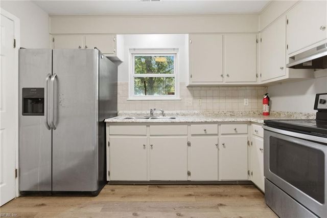 4 Two Oaks CT, Portsmouth, VA 23703