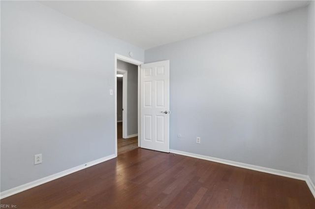 4 Two Oaks CT, Portsmouth, VA 23703