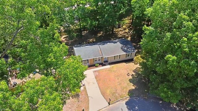 4 Two Oaks CT, Portsmouth, VA 23703