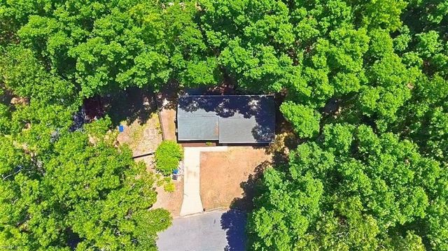4 Two Oaks CT, Portsmouth, VA 23703