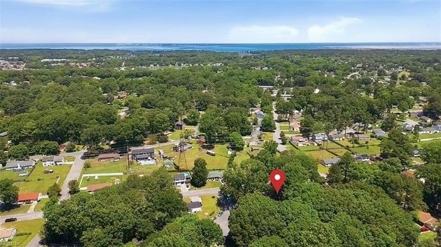 4 Two Oaks CT, Portsmouth, VA 23703