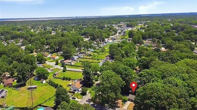 4 Two Oaks CT, Portsmouth, VA 23703