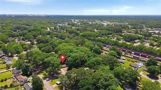 4 Two Oaks CT, Portsmouth, VA 23703