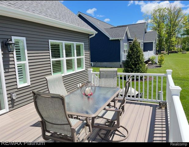 9860 Havendale Drive, Brighton, MI 48114