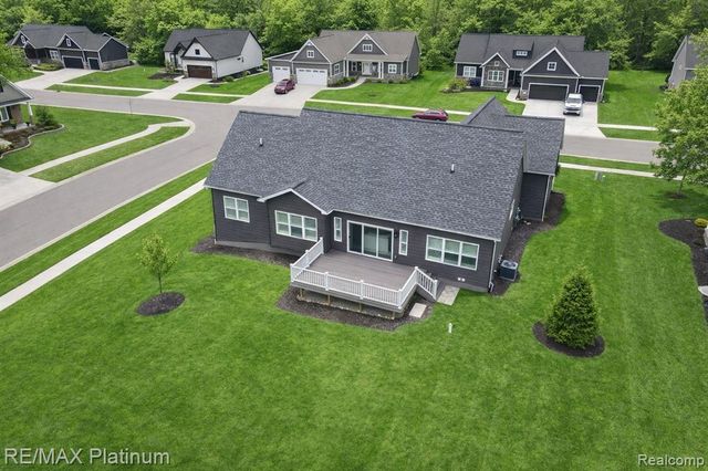 9860 Havendale Drive, Brighton, MI 48114