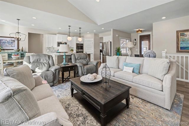 9860 Havendale Drive, Brighton, MI 48114