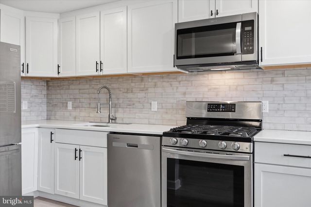 207 N BISHOP AVE, Clifton Heights, PA 19018