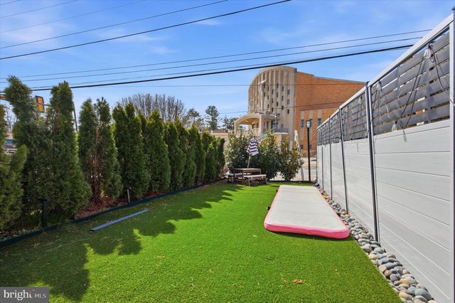 207 N BISHOP AVE, Clifton Heights, PA 19018