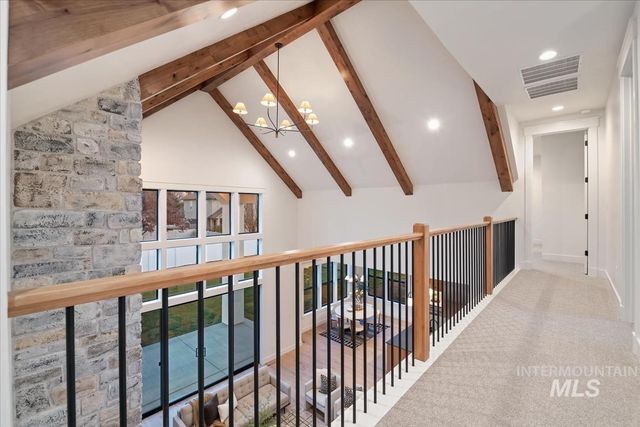 252 N Timber Wolf Pl, Eagle, ID 83616