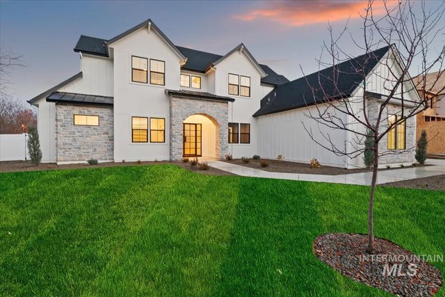 252 N Timber Wolf Pl, Eagle, ID 83616