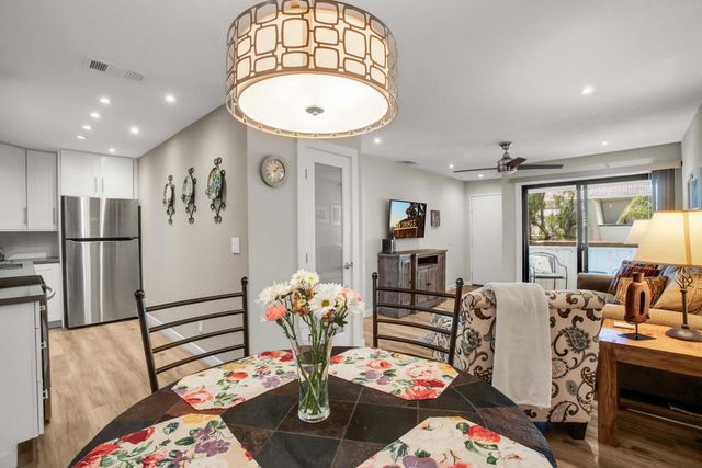 675 N Los Felices Circle W 205, Palm Springs, CA 92262