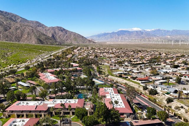 675 N Los Felices Circle W 205, Palm Springs, CA 92262