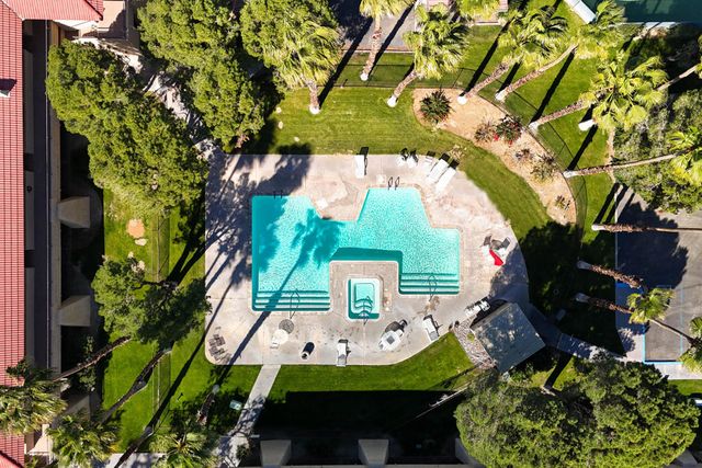 675 N Los Felices Circle W 205, Palm Springs, CA 92262