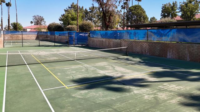 675 N Los Felices Circle W 205, Palm Springs, CA 92262