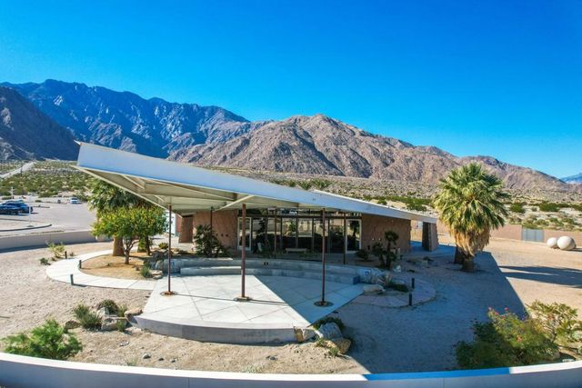 675 N Los Felices Circle W 205, Palm Springs, CA 92262