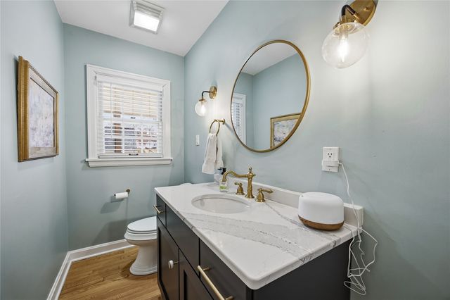 2432 4th Avenue SE, Cedar Rapids, IA 52403