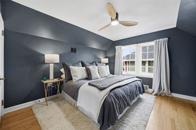 2432 4th Avenue SE, Cedar Rapids, IA 52403