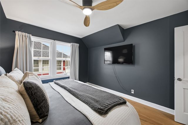 2432 4th Avenue SE, Cedar Rapids, IA 52403