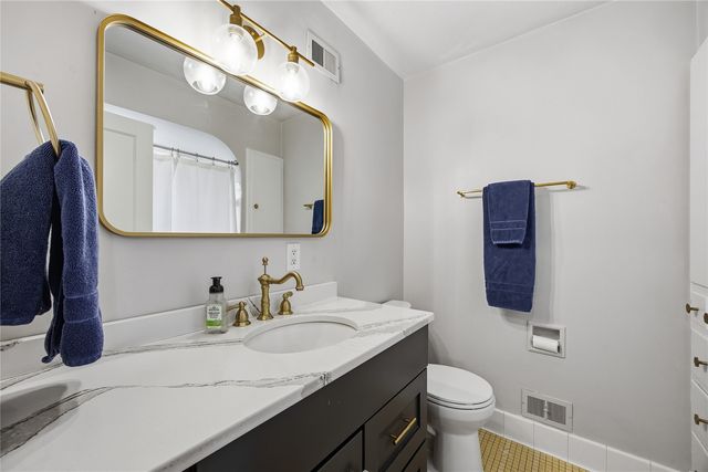 2432 4th Avenue SE, Cedar Rapids, IA 52403