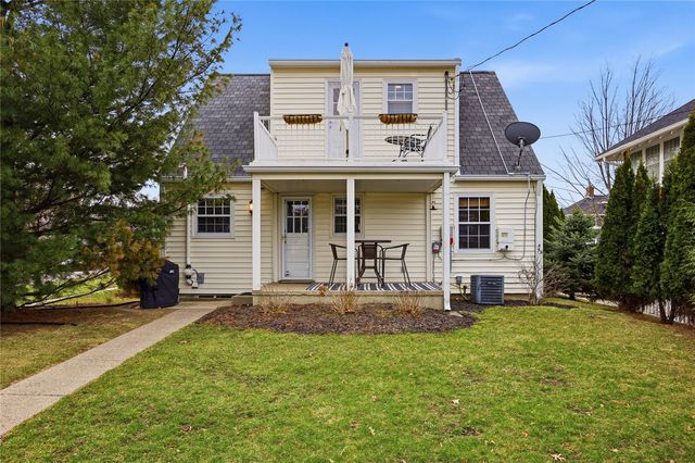 2432 4th Avenue SE, Cedar Rapids, IA 52403