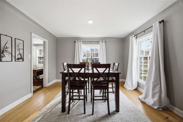 2432 4th Avenue SE, Cedar Rapids, IA 52403