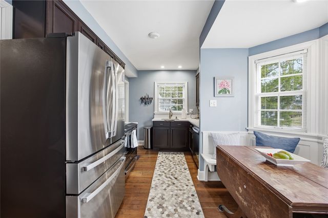 2432 4th Avenue SE, Cedar Rapids, IA 52403