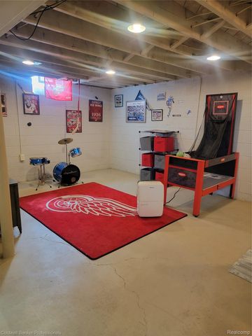 29718 Julius Boulevard, Westland, MI 48186
