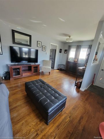 29718 Julius Boulevard, Westland, MI 48186