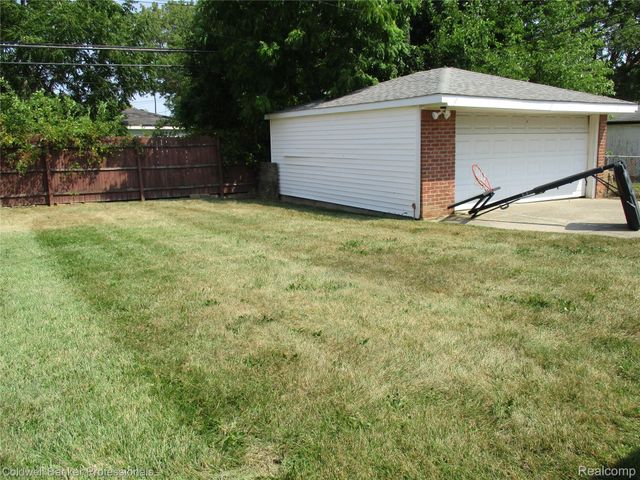 29718 Julius Boulevard, Westland, MI 48186