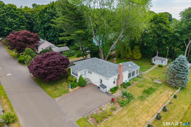 32 Summer Street, Guilford, CT 06437