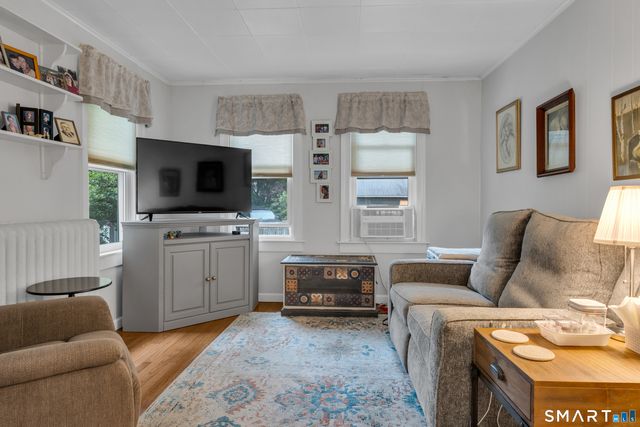 32 Summer Street, Guilford, CT 06437