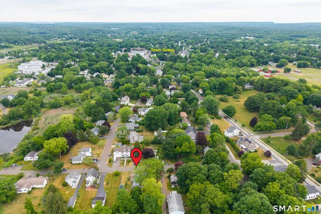32 Summer Street, Guilford, CT 06437